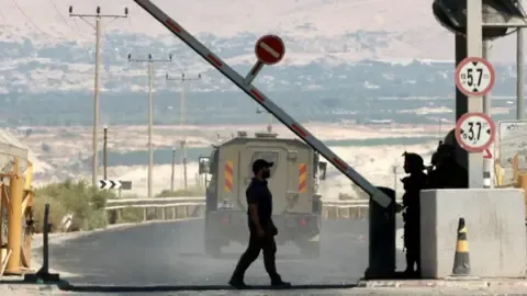 A Pair of Victims Gunned Down in Attack Near West Bank-Jordan Checkpoint, IDF Reports