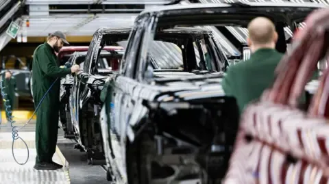 Jaguar Land Rover Vendor Network Staff Allegedly Told to Apply for Universal Credit, Labor Group Claims