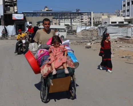 Escaping away from Destruction to Peril: Gaza City Residents Grapple with Dire Dilemma