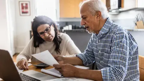 Government Pension Set to Grow by 4.7 Percent Beginning in Spring