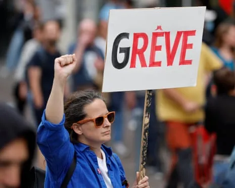 France Preparing for Major Protest Action During Deepening Governmental Turmoil