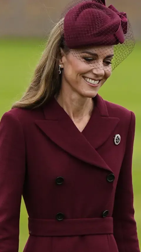 The First Lady’s Hat, Catherine’s Feather Brooch and Additional Remarkable Outfits So Far