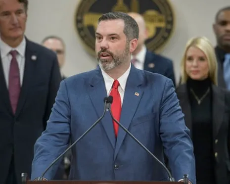Federal Attorney Assigned to Probing President's Critics Resigns Following Demands from Administration